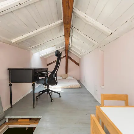 Cozy Family Loft At Women's Market